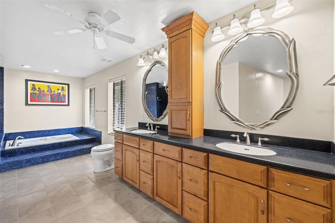 2345 NW 14th Place, Gainesville, FL 32605 Photo