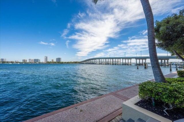 2650 Lake Shore Drive, Unit 1004, Riviera Beach, FL 33404 Photo