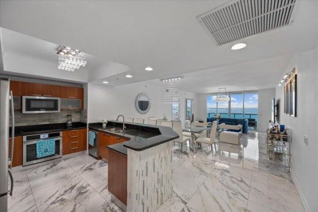 2650 Lake Shore Drive, Unit 1004, Riviera Beach, FL 33404 Photo