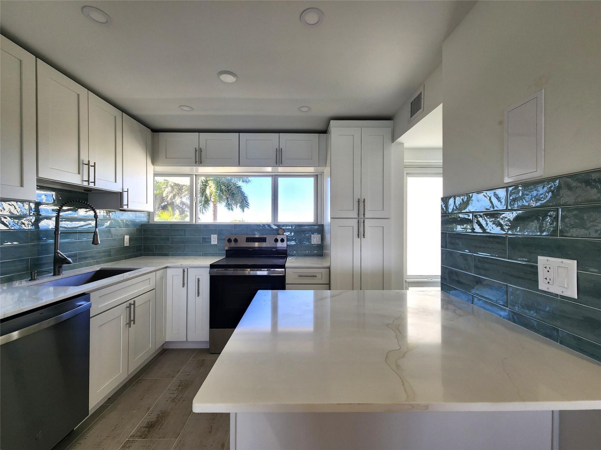 500 SE 21st Avenue, Unit 509, Deerfield Beach, FL 33441 Photo