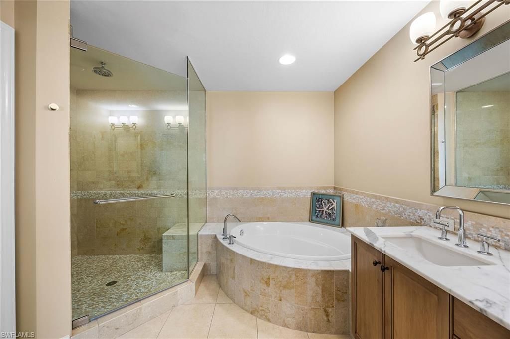 9123 Strada Pl, Unit 7501, Naples, FL 34108 Photo