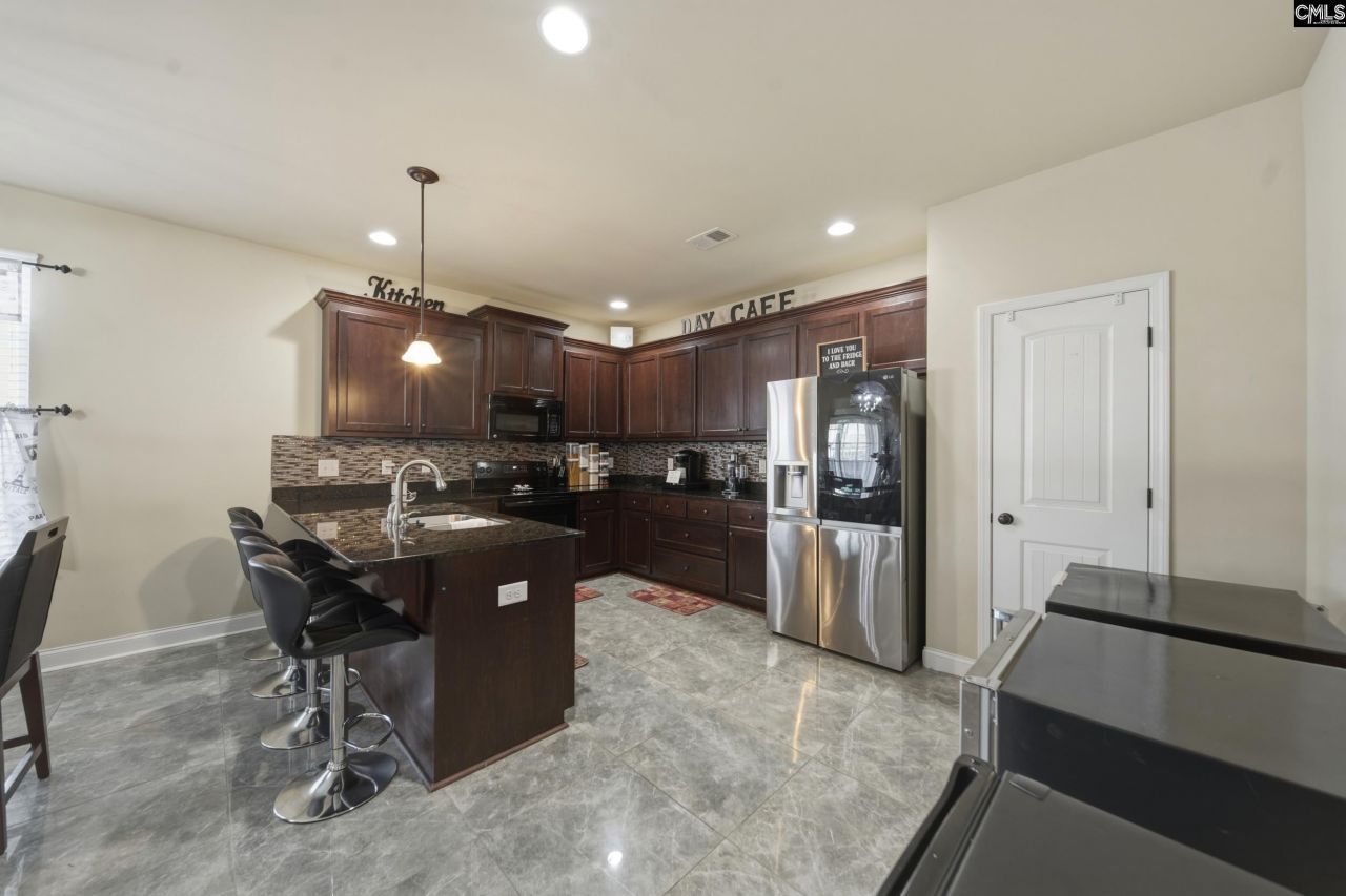 124 Farrow Pointe Lane  Photo 11