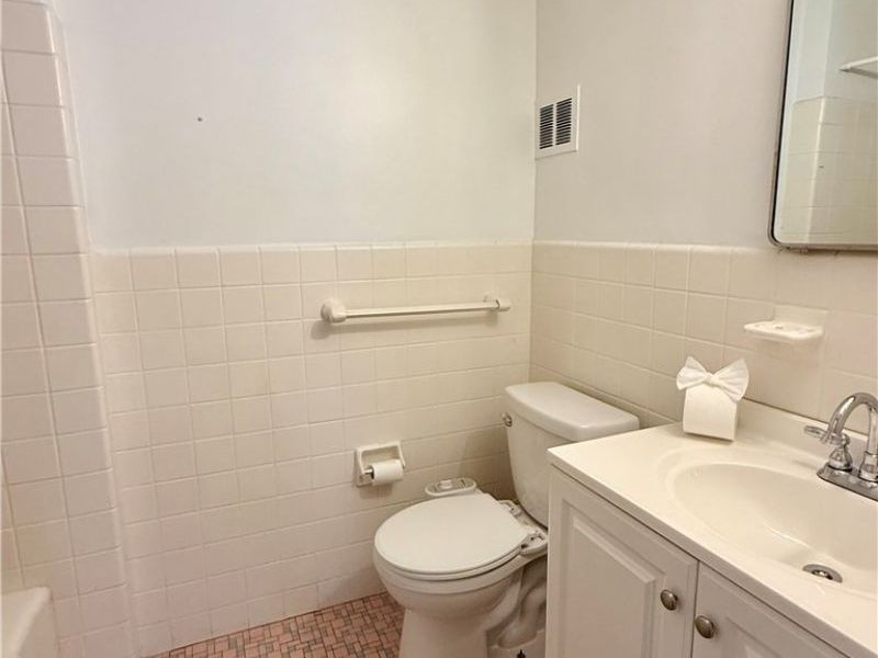 11820 Edgewater Drive, Lakewood, OH 44107 Photo 15