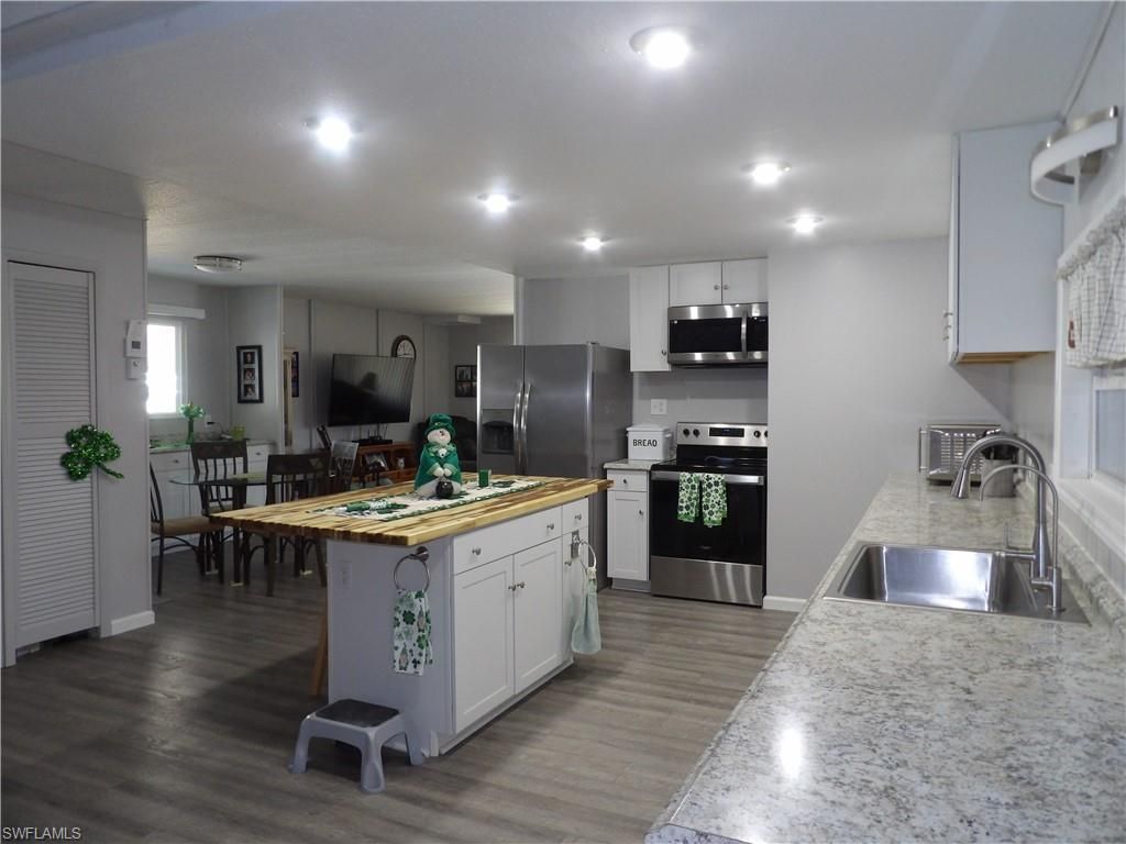 563 Timber Ln S, North Fort Myers, FL 33917 Photo