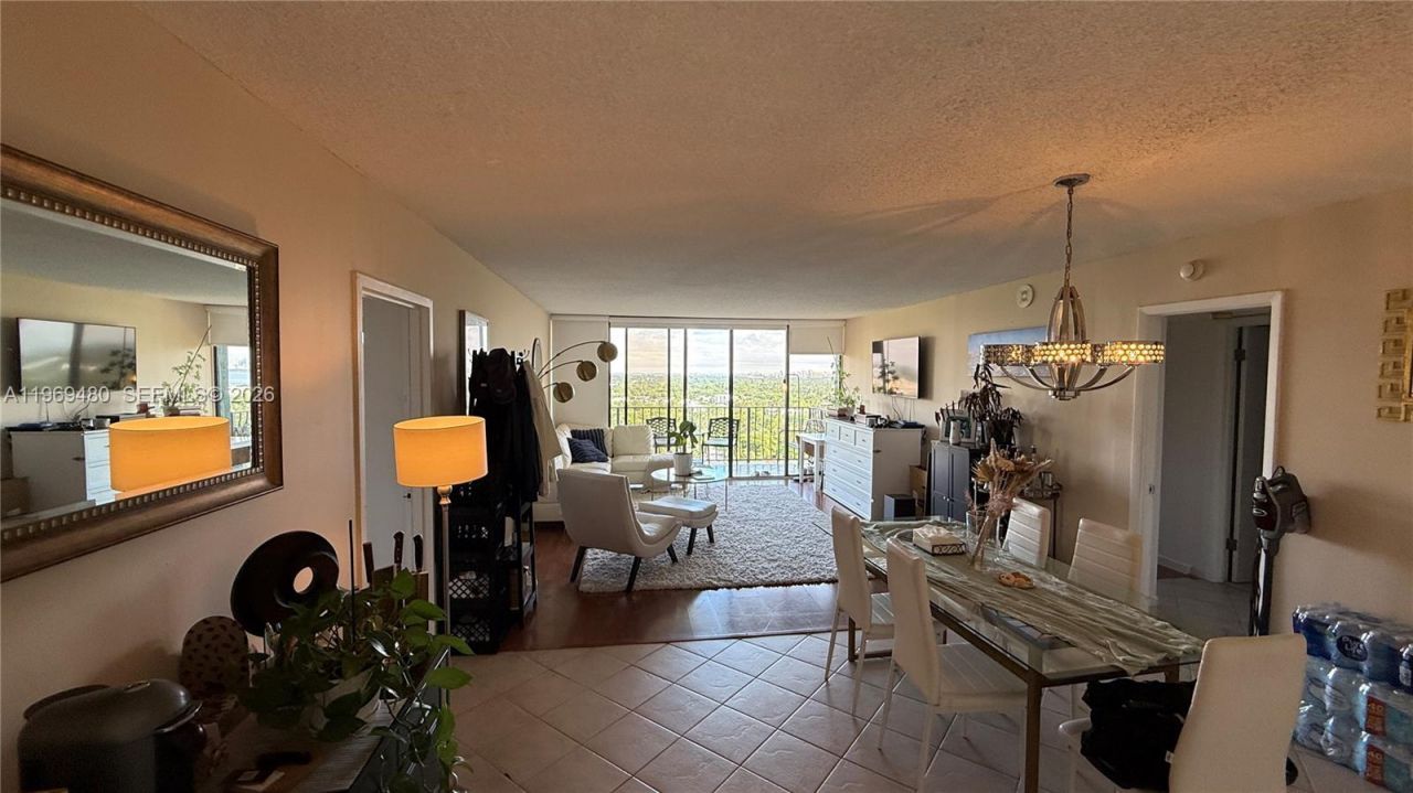 780 NE 69th St , Unit 2008, Miami, FL 33138 Photo