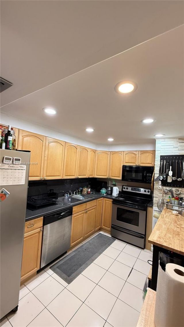 780 NE 69th St , Unit 2008, Miami, FL 33138 Photo