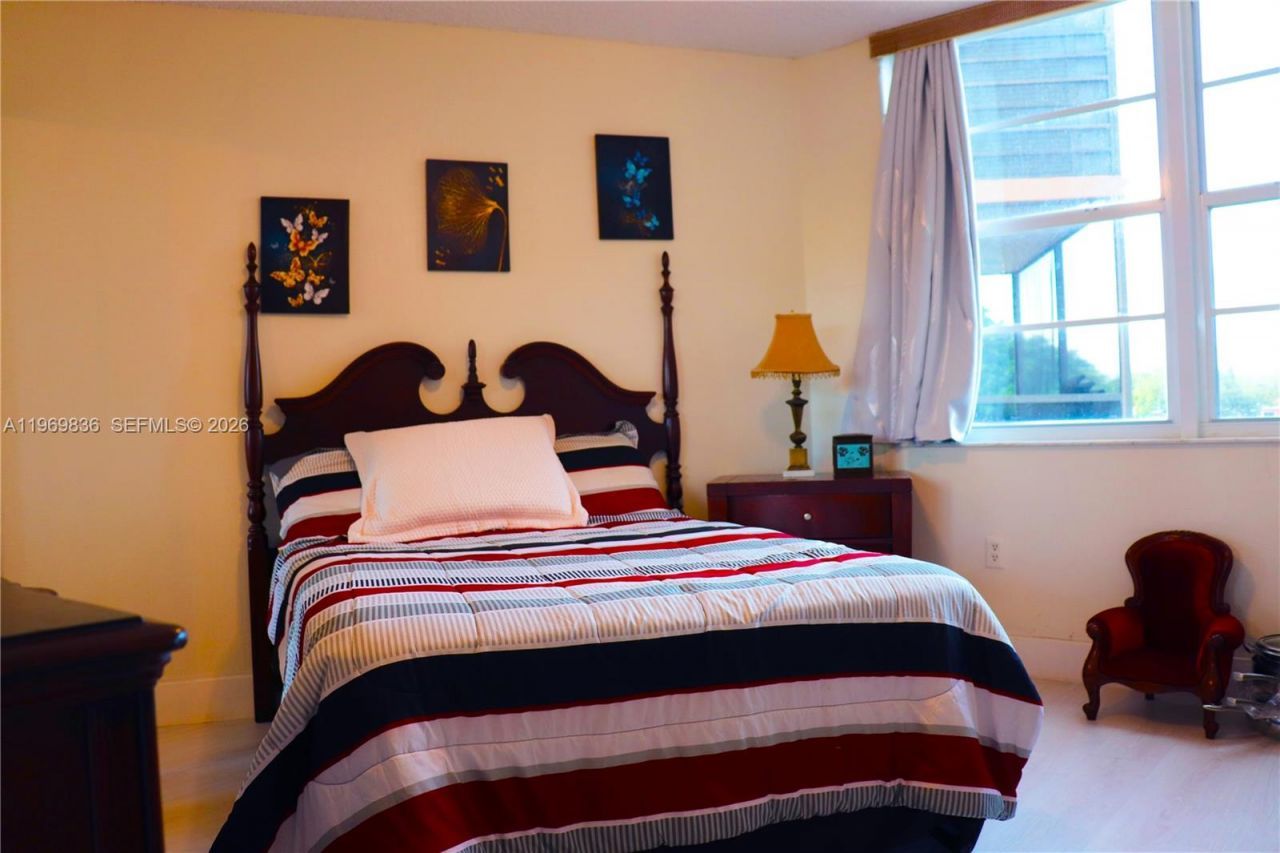 900 Saint Charles Pl , Unit 316, Pembroke Pines, FL 33026 Photo