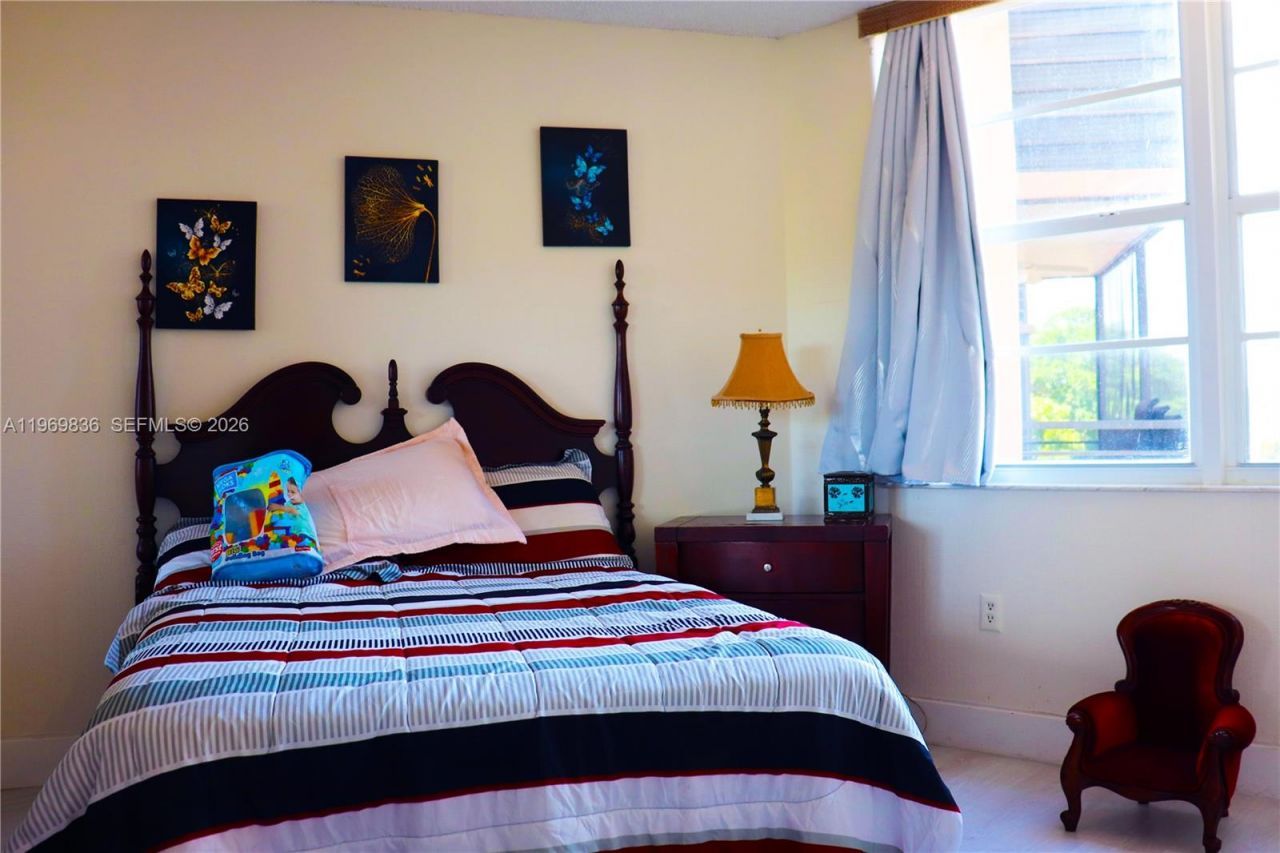 900 Saint Charles Pl , Unit 316, Pembroke Pines, FL 33026 Photo