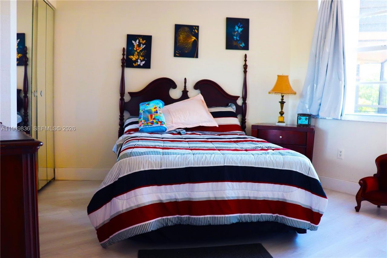 900 Saint Charles Pl , Unit 316, Pembroke Pines, FL 33026 Photo