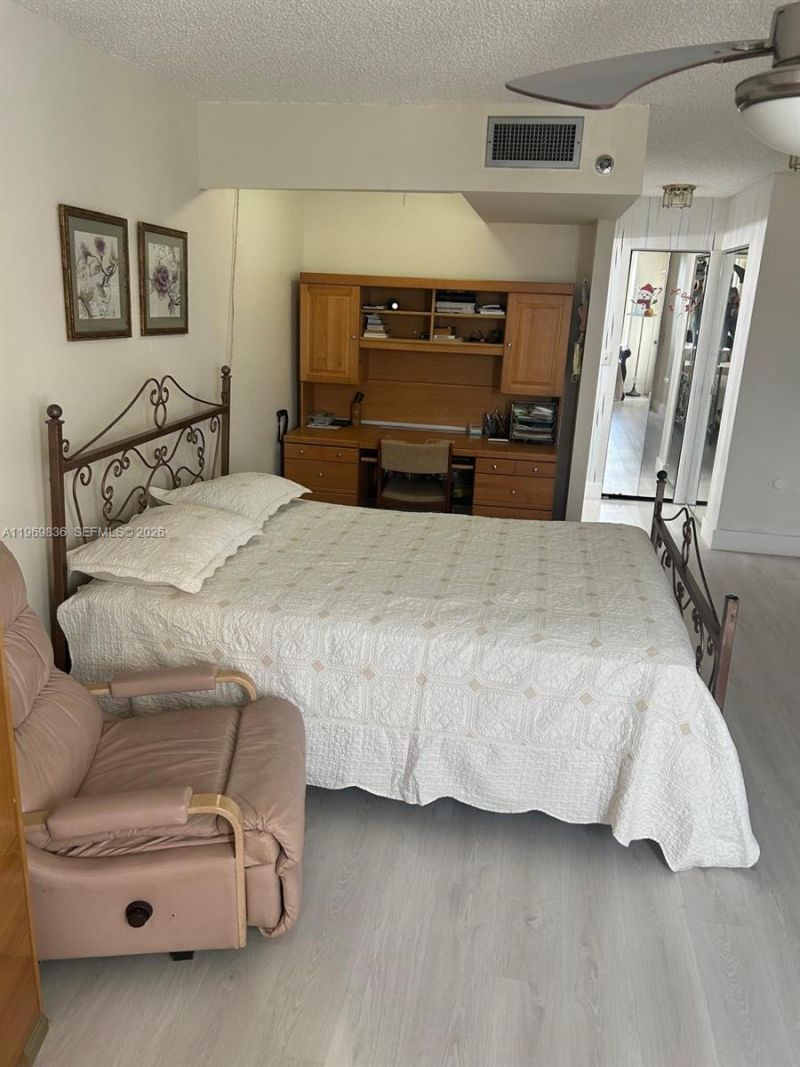 900 Saint Charles Pl , Unit 316, Pembroke Pines, FL 33026 Photo