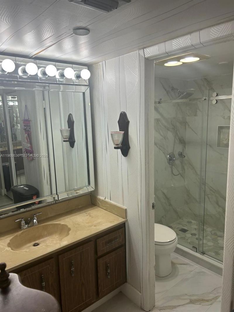 900 Saint Charles Pl , Unit 316, Pembroke Pines, FL 33026 Photo