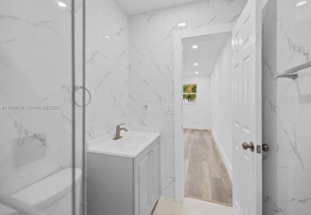 816 N Golf Dr , Unit n/a, Hollywood, FL 33021 Photo