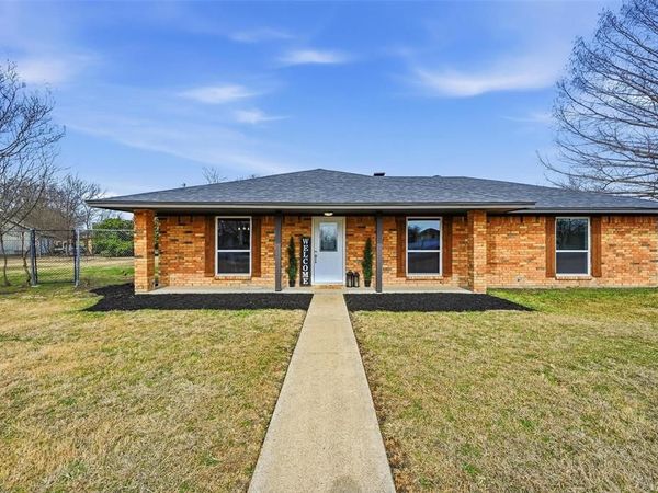 707 Pierce Road, Red Oak, TX 75154