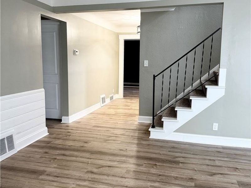 427 275 Street, Euclid, OH 44132 Photo 4