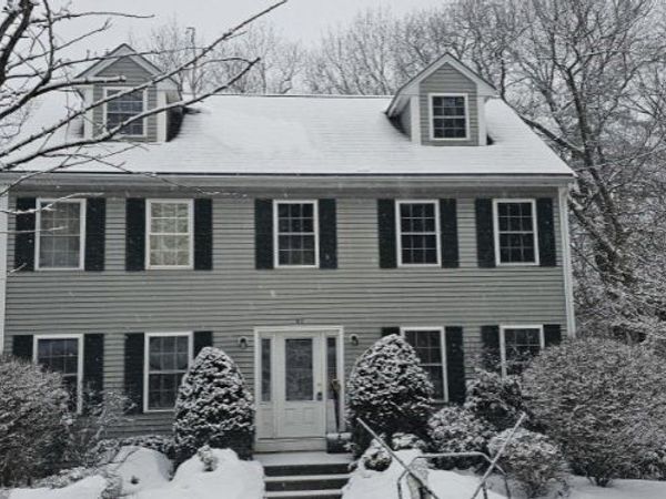 43 Juniper St, Billerica, MA 01862