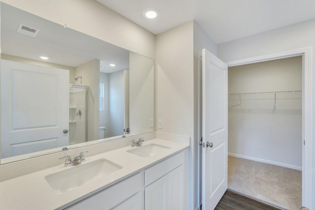 7031 Windham Way Photo 20