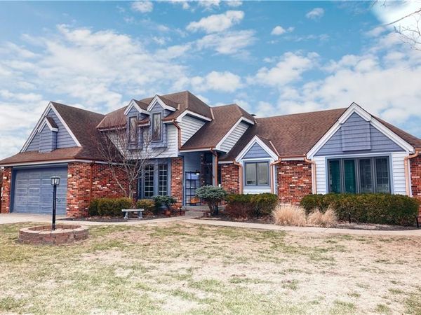 39 Mackenzie Drive, St Joseph, MO 64503