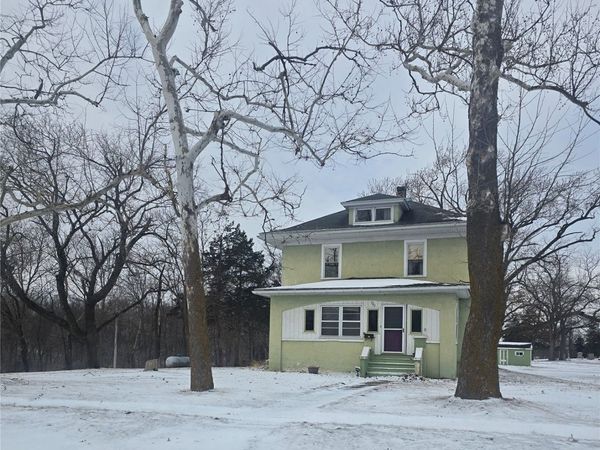 520 Mill Street, Toronto, IA 52777