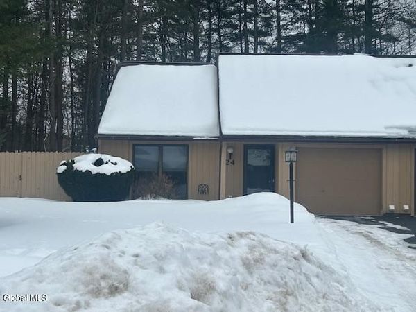 24 Queen Ann Court, Queensbury, NY 12804