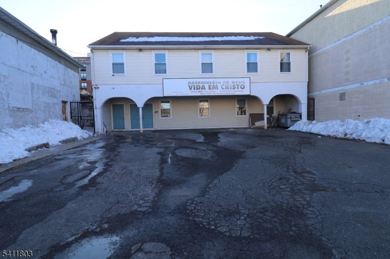 67 Brill St, Newark, NJ 07105 Main Photo