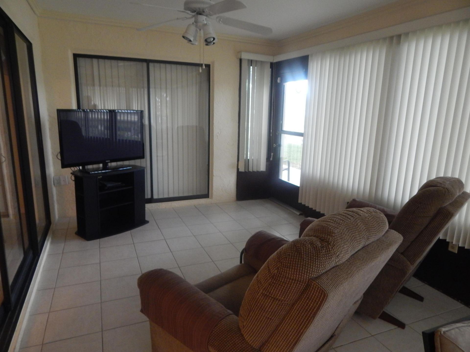 6229 Lakemont Circle, Greenacres, FL 33463 Photo