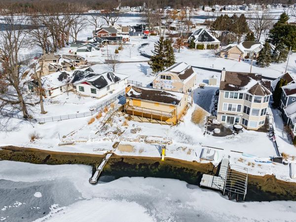 963 Treasure Island Drive, Mattawan, MI 49071