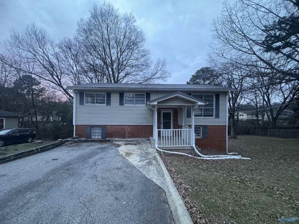 3201 Delia Lane, Huntsville, AL 35810