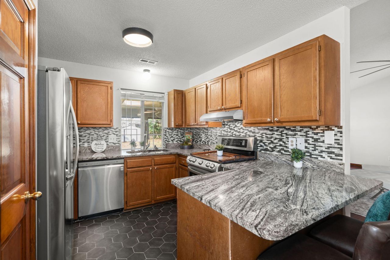 4714 Cotillion Drive Photo 14