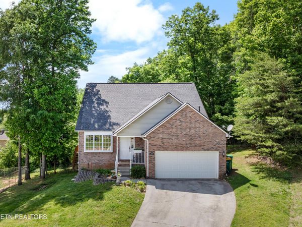 1004 Sugar Creek Lane, Knoxville, TN 37920