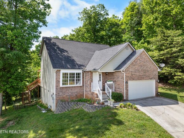 1004 Sugar Creek Lane, Knoxville, TN 37920
