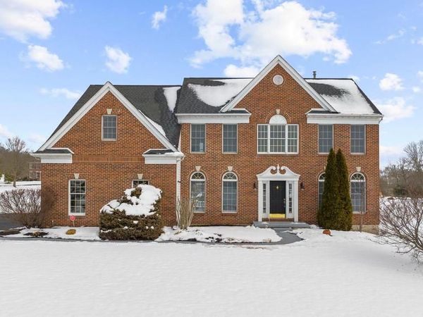 817 ARROWHEAD LANE, HARLEYSVILLE, PA 19438