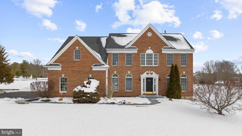 817 ARROWHEAD LANE, HARLEYSVILLE, PA 19438