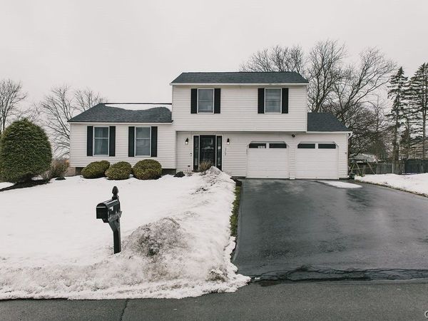 5762 Stonykill Drive, East Syracuse, NY 13057