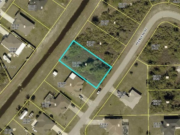 351 Peerless St, Lehigh Acres, FL 33974