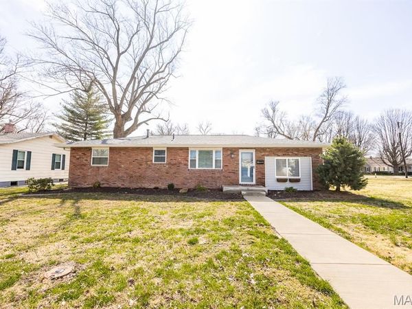912 Brinkmann Avenue, Edwardsville, IL 62025
