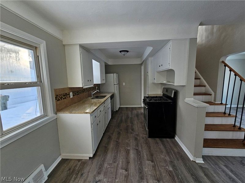 9516 Alexander Road, Cleveland, OH 44125 Photo 10