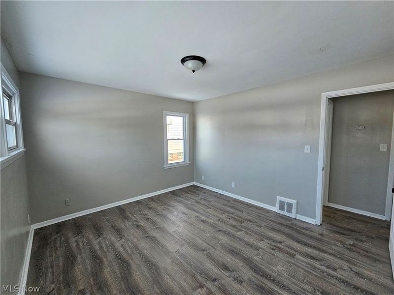 9516 Alexander Road, Cleveland, OH 44125 Photo 17