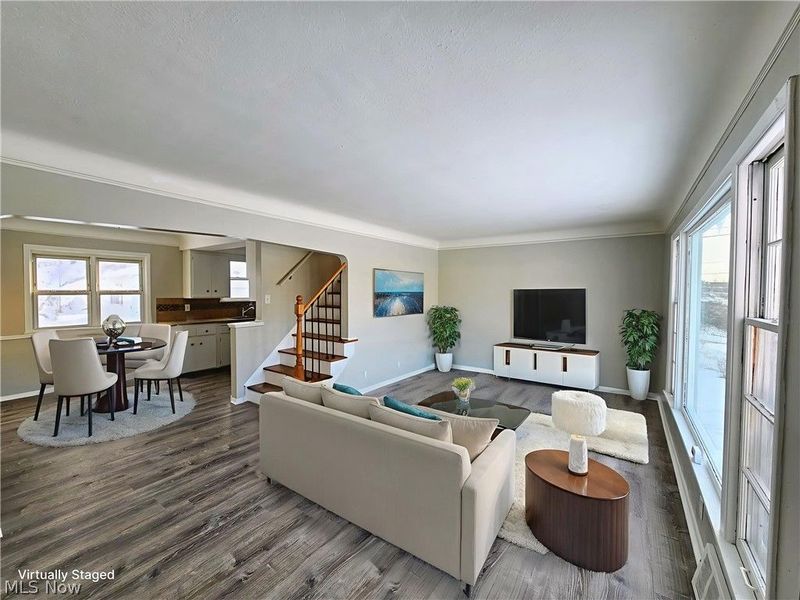 9516 Alexander Road, Cleveland, OH 44125 Photo 2