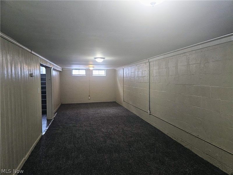 9516 Alexander Road, Cleveland, OH 44125 Photo 28