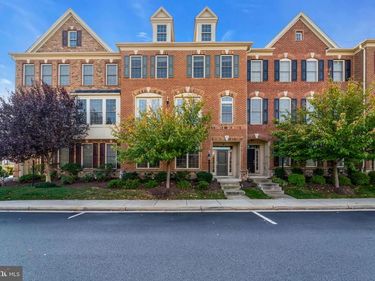 43157 CLARENDON SQUARE, ASHBURN, VA 20148