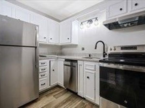 30 High St ( Cass St Entrance), Unit 209, Dedham, MA 02026