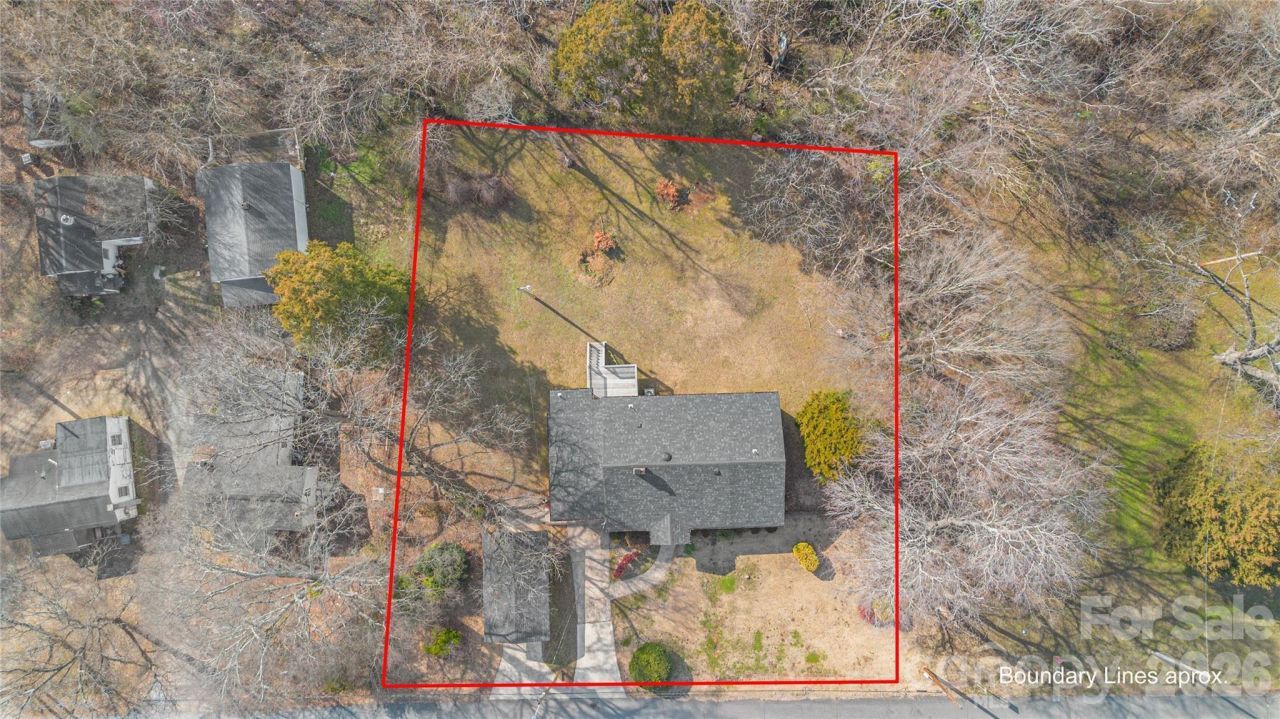 423 S Rhyne Street, Dallas, NC 28034 Main Photo