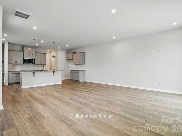 1122 Vibrant Road , Charlotte, NC 28215