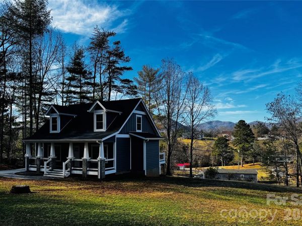 426 Shadow Wood Drive, Leicester, NC 28748