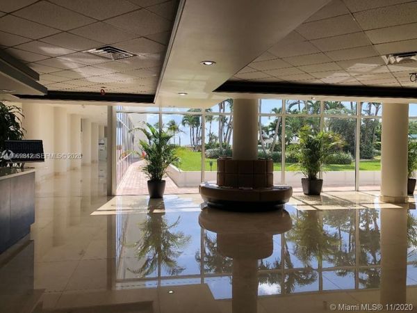 5005 Collins Ave, Unit 1404, Miami Beach, FL 33140