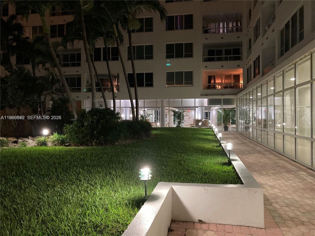5005 Collins Ave, Unit 1404, Miami Beach, FL 33140 Photo