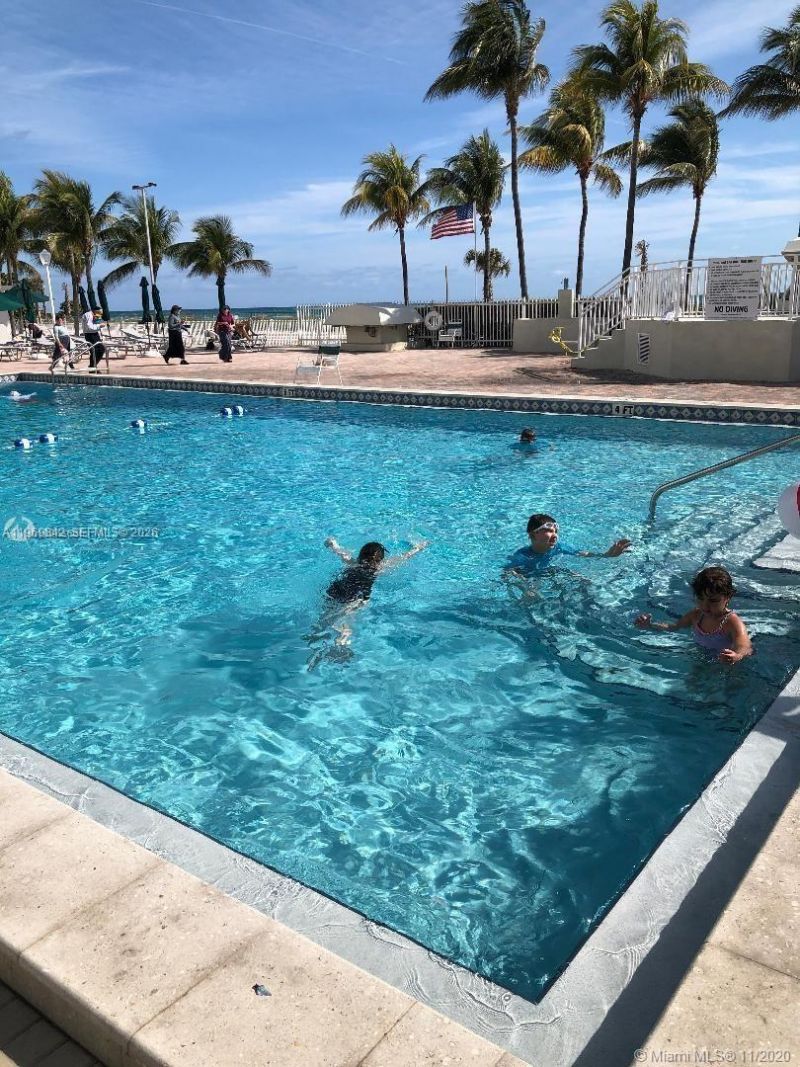 5005 Collins Ave, Unit 1404, Miami Beach, FL 33140 Photo