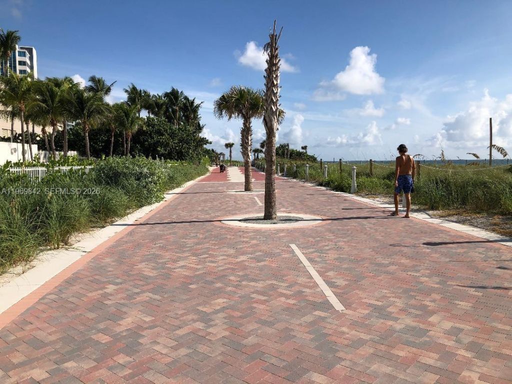 5005 Collins Ave, Unit 1404, Miami Beach, FL 33140 Photo