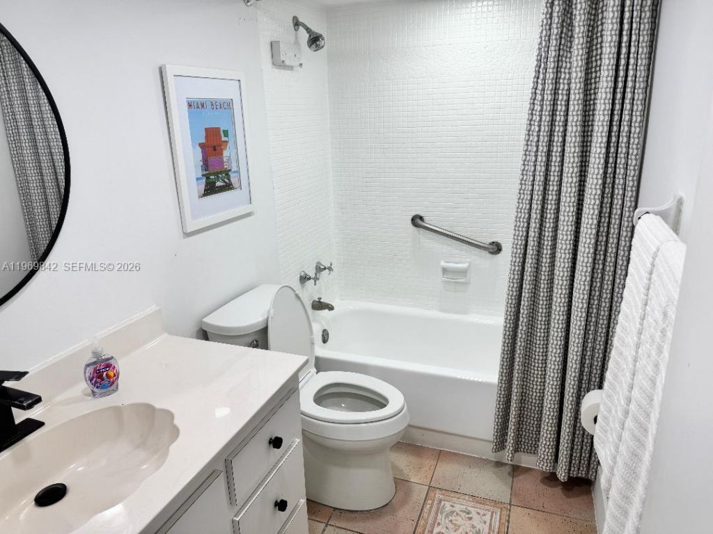 5005 Collins Ave, Unit 1404, Miami Beach, FL 33140 Photo