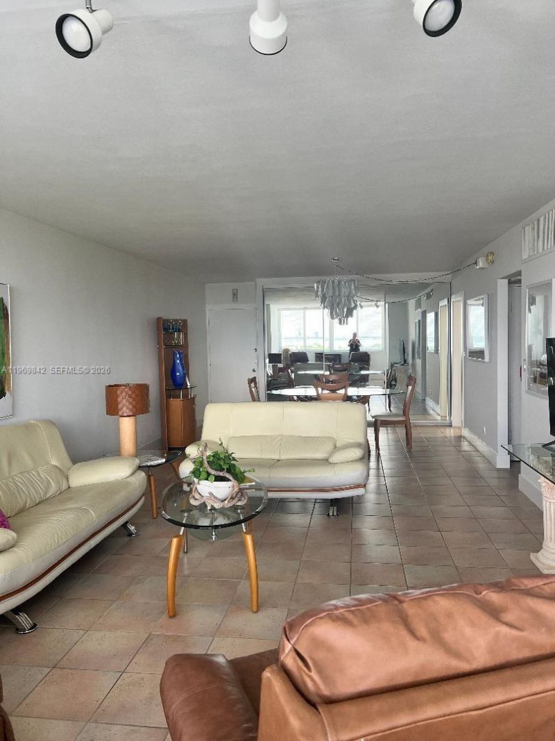 5005 Collins Ave, Unit 1404, Miami Beach, FL 33140 Photo